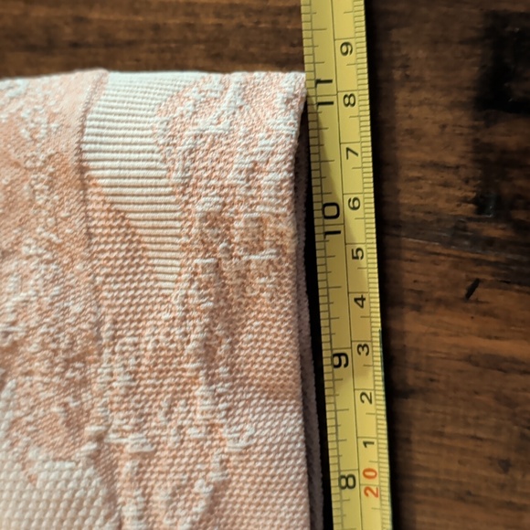 Gymshark Pink Camo Lace-Up Racerback Sports Bra Size S - Picture 7 of 8